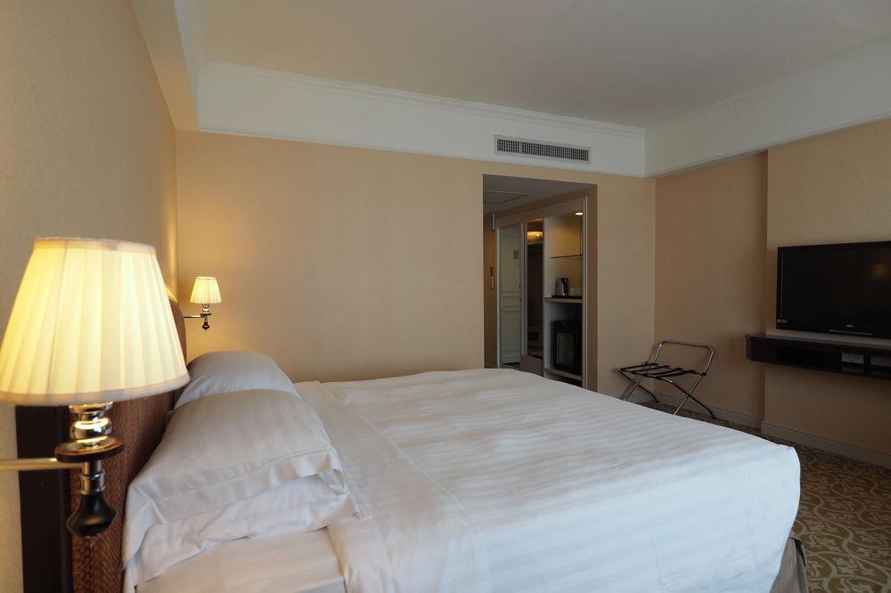 Hotel Kingdom Kaohsziung Kültér fotó